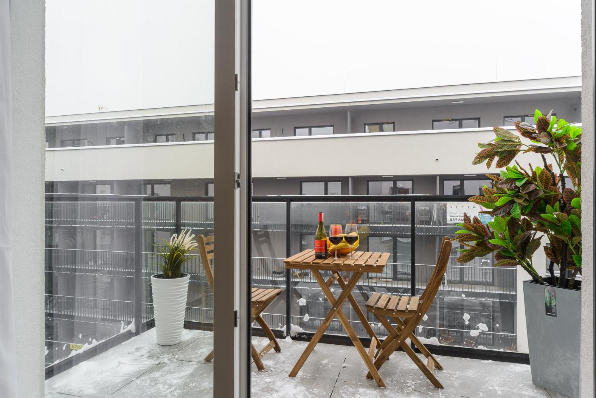 Lumina Apartments With Parking, Balcony Lodz Dış mekan fotoğraf