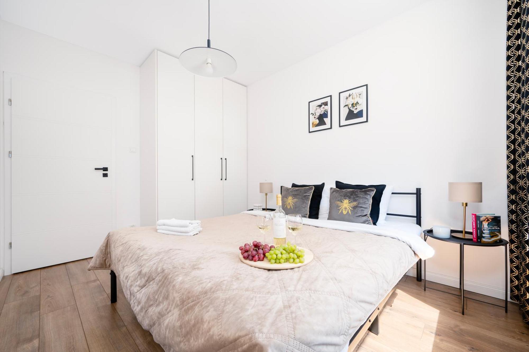 Lumina Apartments With Parking, Balcony Lodz Dış mekan fotoğraf