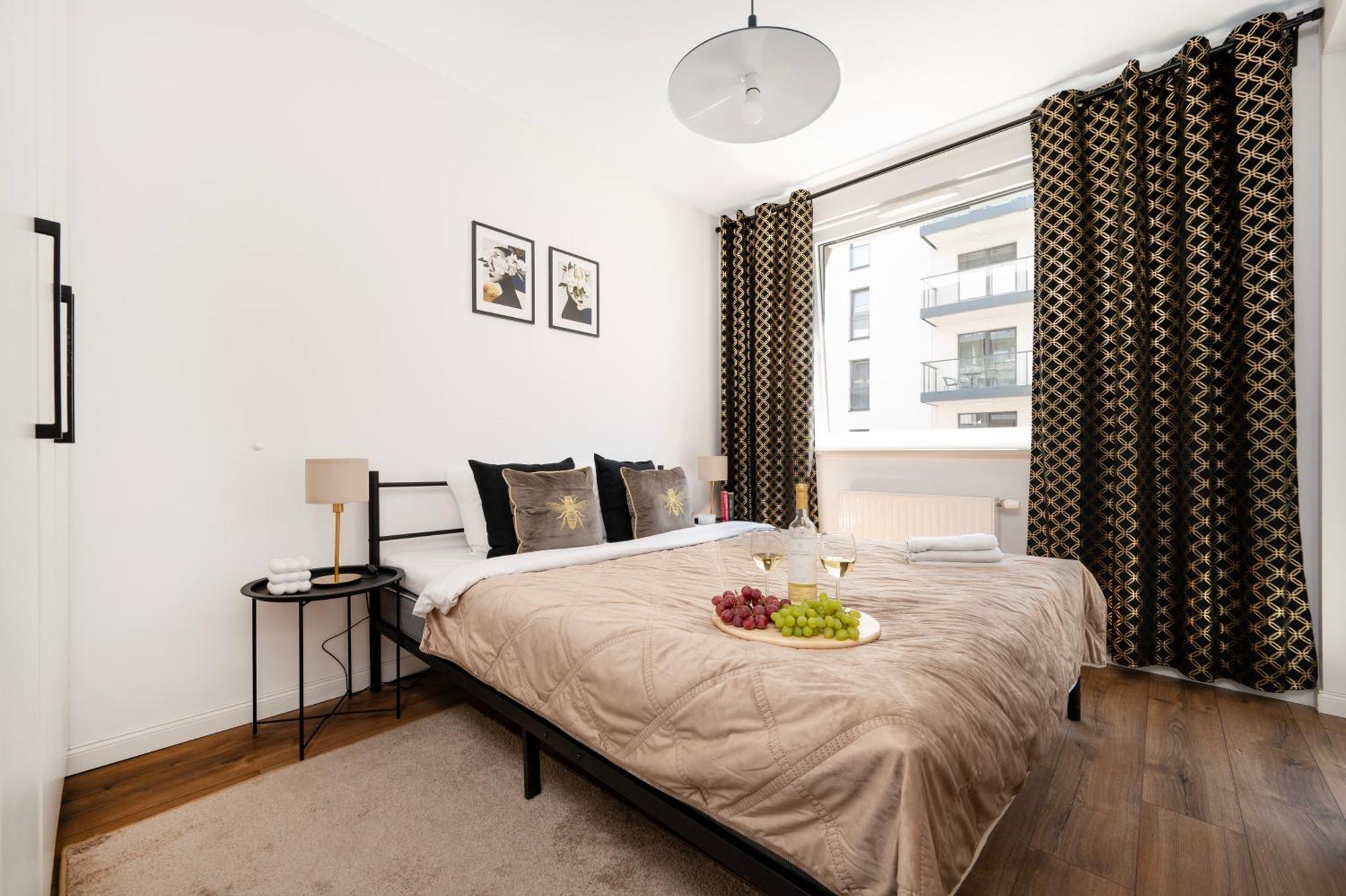 Lumina Apartments With Parking, Balcony Lodz Dış mekan fotoğraf